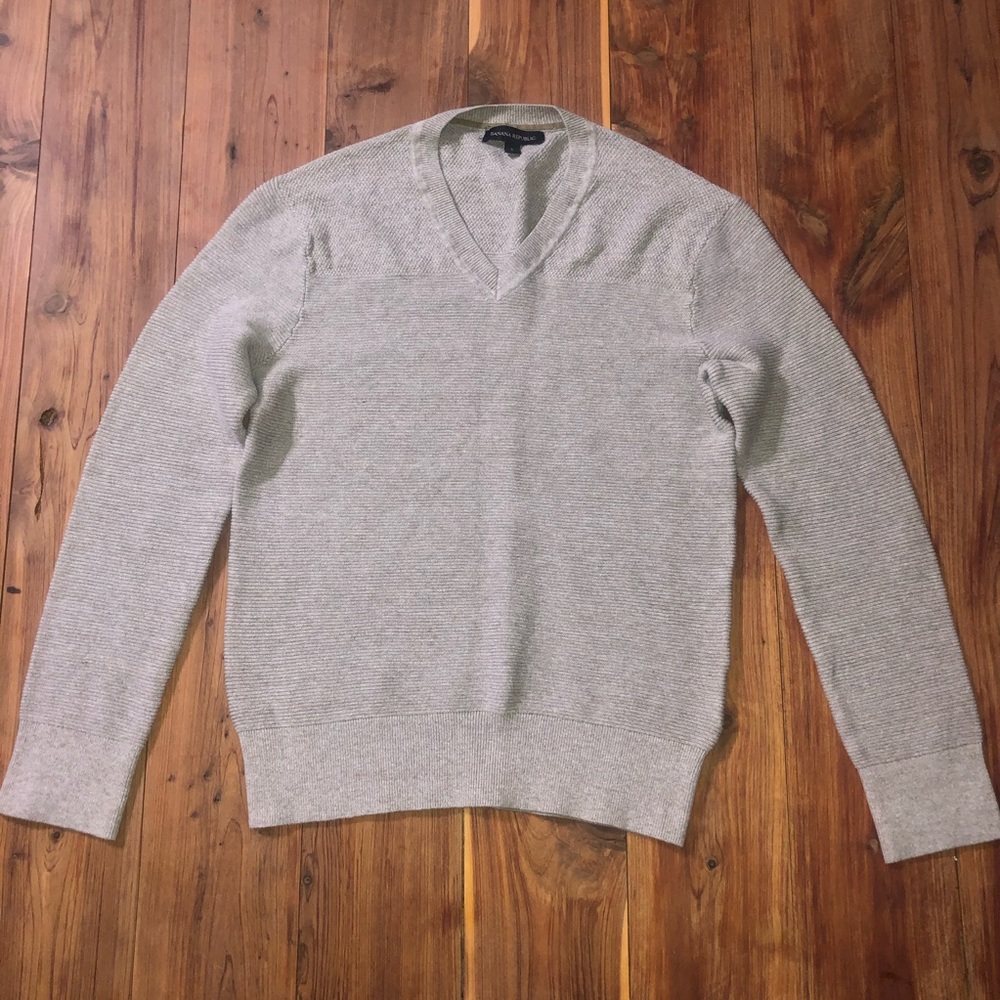 Banana Republic Light Gray Sweater